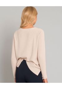 HEMISPHERE - Zestaw - sweter z kaszmiru i chusta z wełny. Okazja: na co dzień. Kolor: beżowy. Materiał: wełna, kaszmir. Długość rękawa: długi rękaw. Długość: długie. Styl: klasyczny, casual, wizytowy, elegancki #7