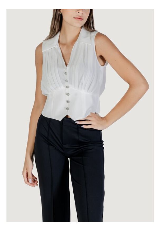 Morgan De Toi Bluzka 242-OPLI Biały Casual Fit. Okazja: na co dzień. Kolor: biały. Styl: casual