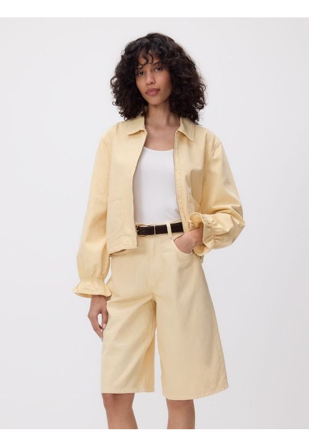 Reserved - Jeansowe szorty - żółty. Kolor: żółty. Materiał: jeans. Długość: długie