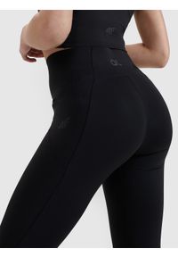 4f - 4F Legginsy treningowe szybkoschnące 4F x Anna Lewandowska - czarne L. Stan: podwyższony. Kolor: czarny. Materiał: dzianina, włókno, syntetyk, materiał, tkanina, elastan. Wzór: gładki, ze splotem. Sport: fitness