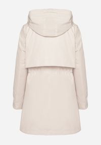 Born2be - Jasnobeżowa Kurtka w Stylu Parki z Odpinanym Kapturem i Ozdobną Podszewką Ismerife. Okazja: na co dzień, na spacer. Kolor: beżowy. Styl: casual