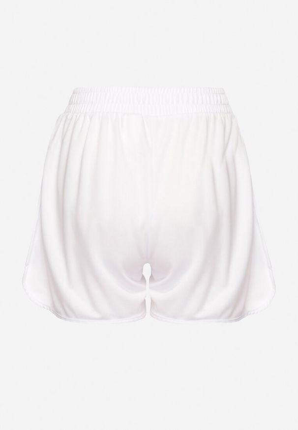 Born2be - Białe Szorty z Gumką w Pasie i Ozdobnym Sznurkiem Milarisa. Okazja: na co dzień. Kolor: biały. Styl: klasyczny, casual, elegancki