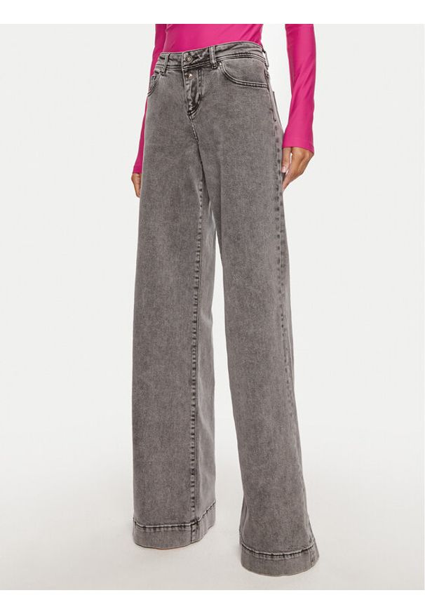 Versace Jeans Couture Jeansy 77HAB506 CDW27 Szary Wide Leg. Kolor: szary