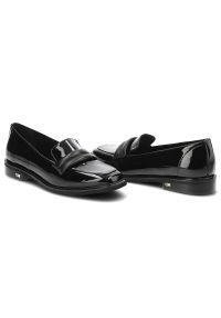 CheBello - Czarne Półbuty Chebello Eleganckie Lordsy Damskie. Okazja: na co dzień, na spotkanie biznesowe. Zapięcie: bez zapięcia. Kolor: czarny. Materiał: lakier, skóra. Szerokość cholewki: normalna. Wzór: aplikacja. Obcas: na obcasie. Styl: elegancki. Wysokość obcasa: niski #2