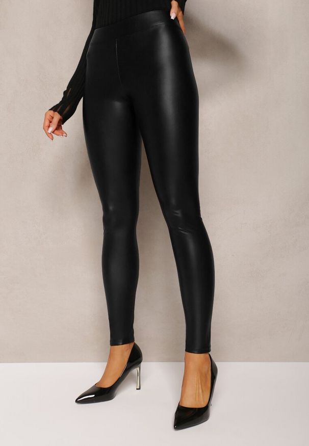 Renee - Czarne Ocieplane Legginsy High Waist z Imitacji Skóry Tushi. Okazja: na co dzień. Stan: podwyższony. Kolor: czarny. Materiał: skóra. Styl: elegancki, casual