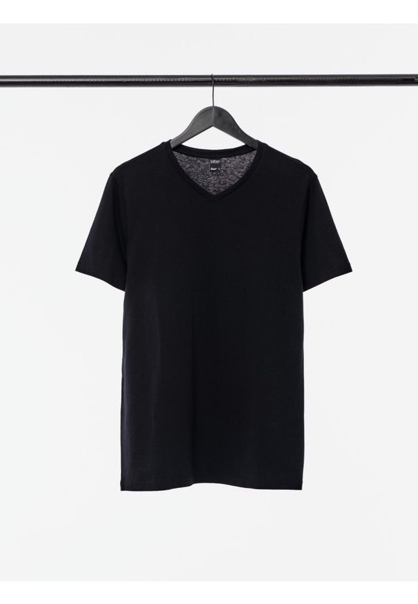 outhorn - T-shirt z dekoltem w serek męski. Okazja: na co dzień. Typ kołnierza: dekolt w serek. Materiał: bawełna, jersey, materiał. Wzór: gładki. Styl: casual