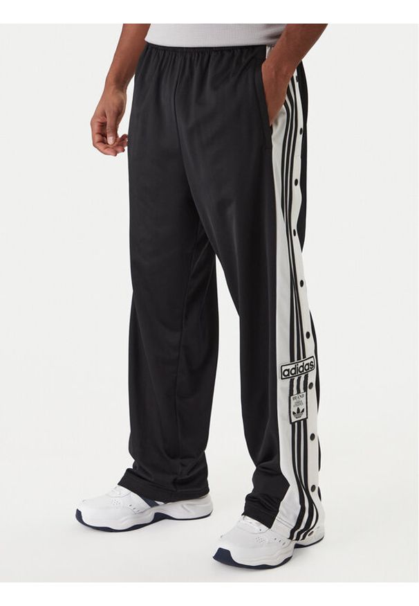 Adidas - adidas Spodnie dresowe Adibreak Classic KD4094 Czarny Regular Fit. Kolor: czarny. Materiał: syntetyk