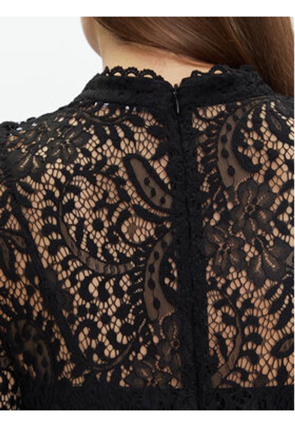 Vila Sukienka codzienna 14109364 Czarny Slim Fit. Okazja: na co dzień. Kolor: czarny. Materiał: syntetyk. Typ sukienki: proste. Styl: casual