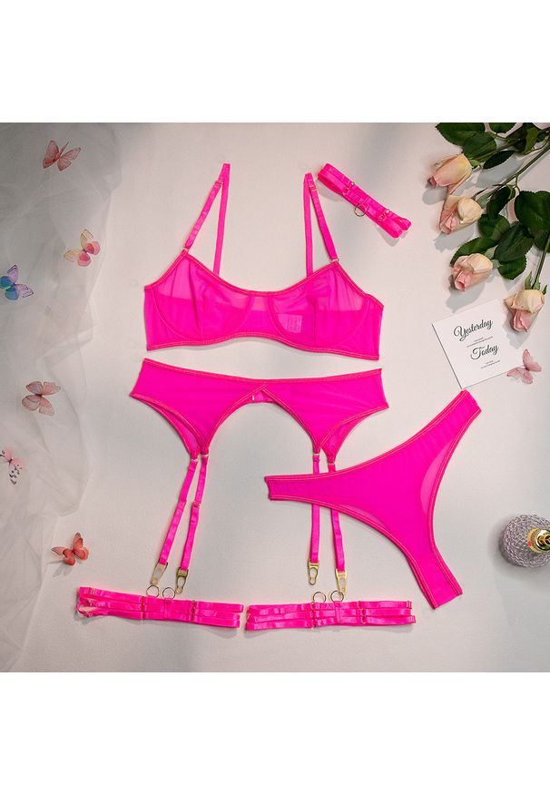 Intica - Komplet bielizny z siateczki z regulowanymi paskami Zihnija. Kolor: różowy. Wzór: paski