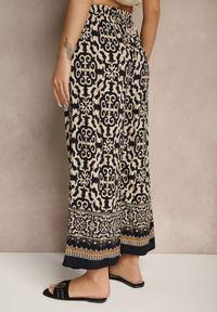 Renee - Granatowe Szerokie Spodnie Culottes z Bawełny w Ornamentalny Print Lisanella. Okazja: na co dzień, na spacer. Kolor: niebieski. Materiał: bawełna. Wzór: nadruk. Styl: casual, elegancki #3