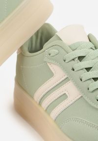 Renee - Zielone Sneakersy w Stylu Klasycznych Tenisówek na Grubej Podeszwie Yenoinne. Kolor: zielony #7