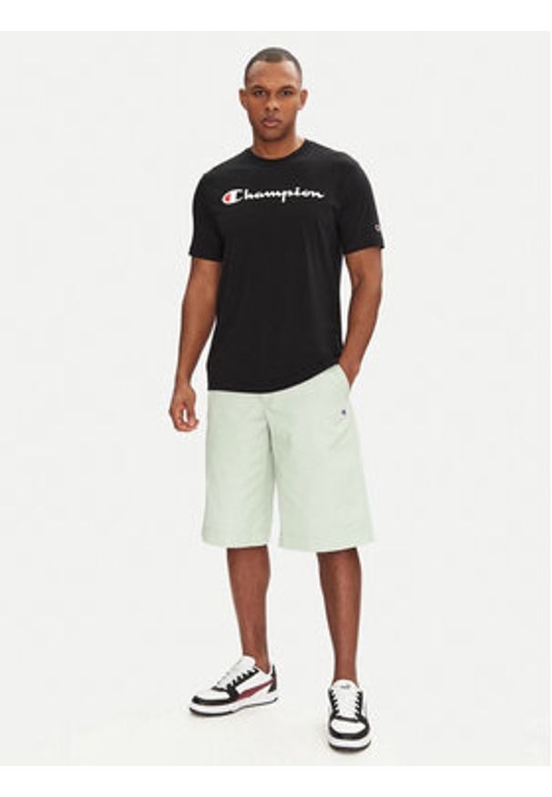 Champion Szorty sportowe 220765 Zielony Standard Fit. Kolor: zielony. Materiał: bawełna. Styl: sportowy