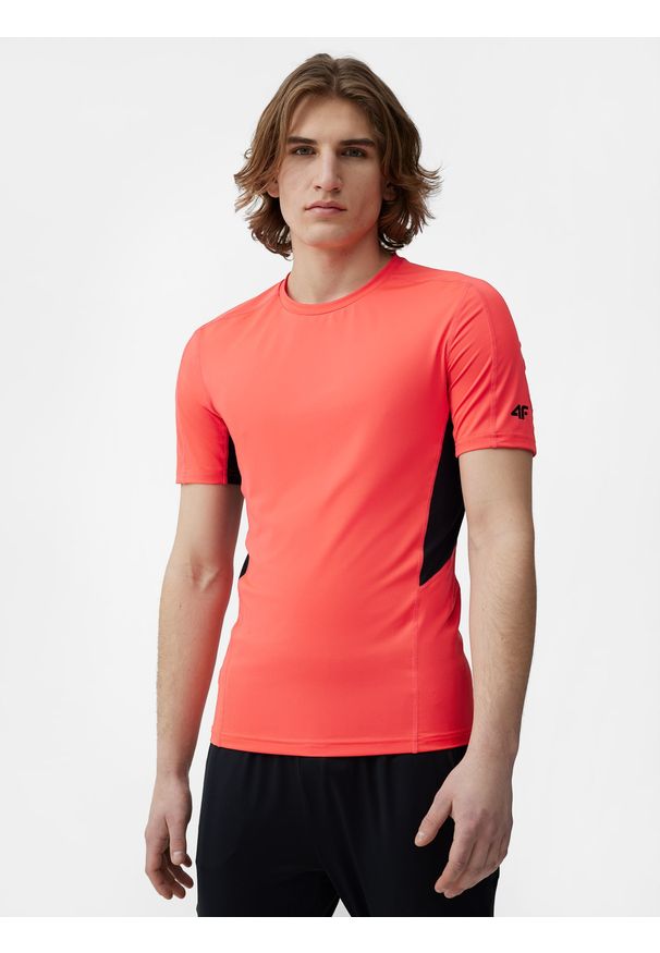 4f - Koszulka treningowa z dodatkiem materiałów z recyklingu męska. Kolor: czerwony. Materiał: materiał. Sport: fitness