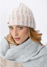 Volcano - Ciepła czapka z wełną H-FURRY. Kolor: różowy. Materiał: wełna. Wzór: kolorowy, aplikacja, ze splotem. Sezon: zima. Styl: klasyczny #1