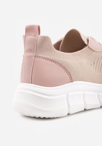 Born2be - Różowe Dzianinowe Sneakersy na Grubej Podeszwie ze Żłobieniami Enolora. Okazja: na co dzień, na spacer. Kolor: różowy. Materiał: dzianina. Szerokość cholewki: normalna. Sport: turystyka piesza, fitness #5