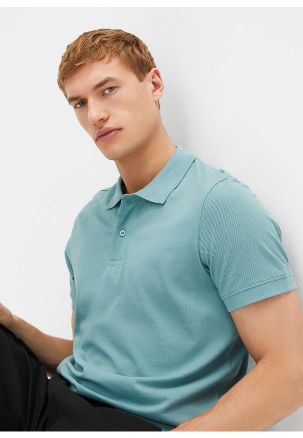 bonprix - Shirt polo pique z czystej bawełny organicznej. Typ kołnierza: polo. Kolor: niebieski. Materiał: bawełna. Długość rękawa: krótki rękaw. Długość: krótkie