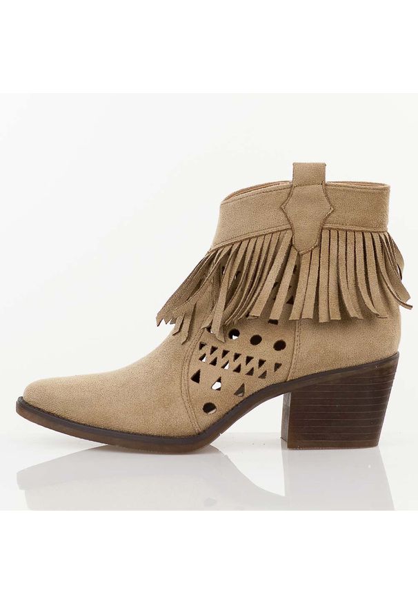 Beżowe kowbojki damskie M.Daszyński Sa261-13. Okazja: na co dzień. Kolor: beżowy. Materiał: zamsz. Szerokość cholewki: normalna. Sezon: wiosna, jesień, lato. Obcas: na obcasie. Styl: casual, elegancki, boho, klasyczny. Wysokość obcasa: średni