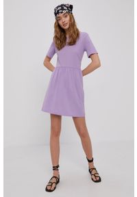 JDY - Jacqueline de Yong - Sukienka. Kolor: fioletowy. Materiał: tkanina. Długość rękawa: krótki rękaw. Wzór: gładki. Typ sukienki: rozkloszowane #3