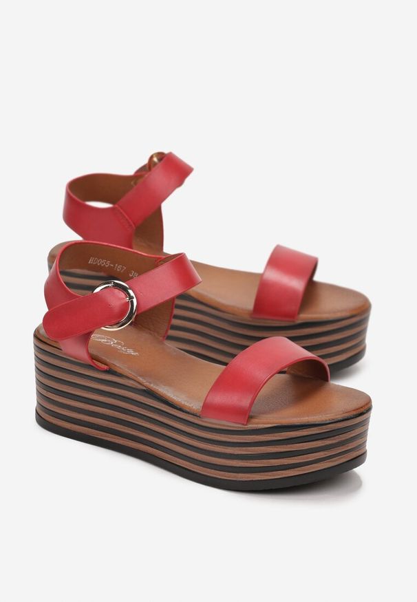 Born2be - Czerwone Sandały na Koturnie Zaitoua. Kolor: czerwony. Obcas: na koturnie. Styl: boho
