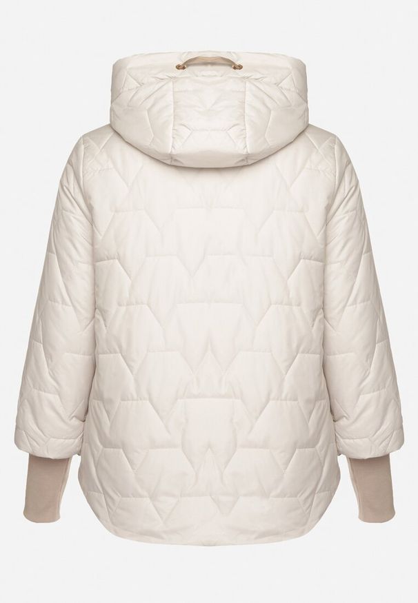 Born2be - Jasnoszara Pikowana Kurtka z Kapturem i Przedłużonym Tyłem Tulunia. Okazja: na spacer. Typ kołnierza: kaptur. Kolekcja: plus size. Kolor: szary. Materiał: jeans. Wzór: aplikacja. Styl: elegancki