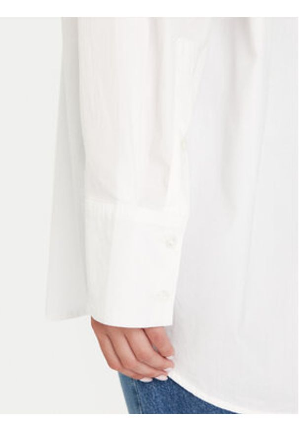 Marc O'Polo Koszula 508 1134 42221 Biały Boyfriend Fit. Typ kołnierza: polo. Kolor: biały. Materiał: bawełna