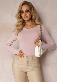 Renee - Ciemnoróżowa Bluzka z Elastycznej Bawełny o Dopasowanym Kroju Evas. Okazja: na co dzień. Kolor: różowy. Materiał: bawełna. Styl: casual, elegancki #4