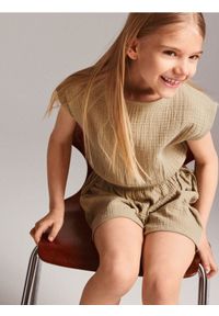 Reserved - Muślinowy kombinezon - oliwkowy. Kolor: oliwkowy. Materiał: bawełna #1