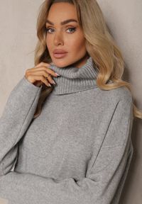 Renee - Szary Golf Wykończony z Przodu Frędzlami Gartoria. Okazja: na co dzień. Typ kołnierza: golf. Kolor: szary. Długość rękawa: długi rękaw. Długość: długie. Styl: elegancki, casual #5