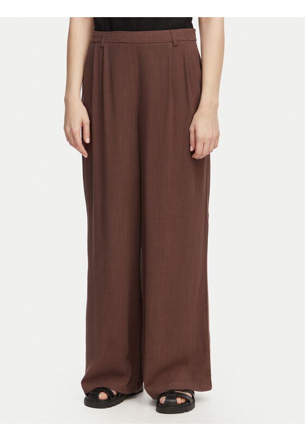 only - ONLY Spodnie materiałowe Lemmia 15370398 Brązowy Regular Fit. Kolor: brązowy. Materiał: wiskoza