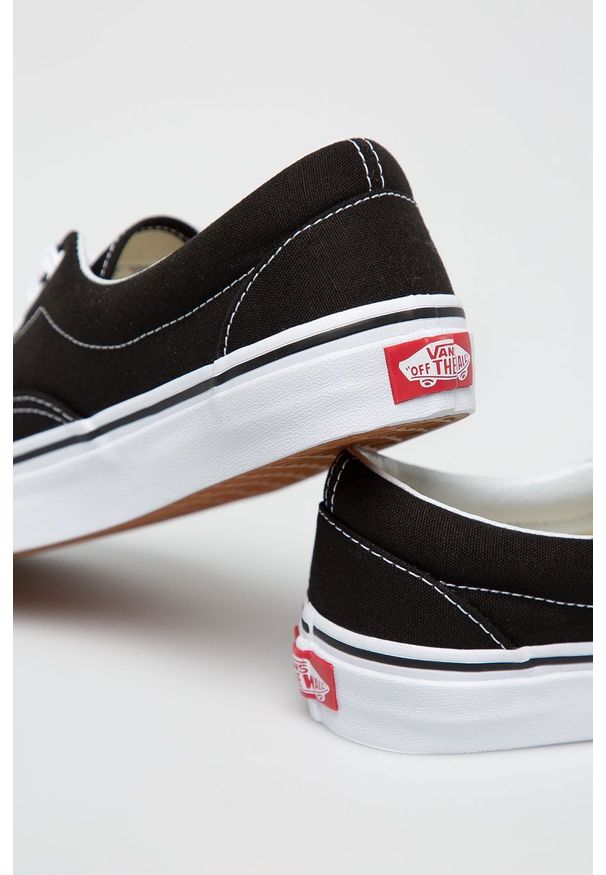 Vans - Tenisówki Era. Nosek buta: okrągły. Zapięcie: sznurówki. Kolor: czarny. Materiał: guma