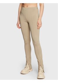 Calvin Klein Legginsy K20K205357 Beżowy Slim Fit. Kolor: beżowy. Materiał: syntetyk #1