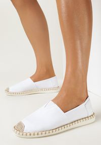 Born2be - Białe Espadryle z Plecionym Noskiem i Przeszyciem na Podeszwie Aletesa. Kolor: biały. Styl: elegancki #3