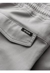 Ombre Clothing - Dzianinowe joggery męskie z kieszeniami cargo – jasnoszare V4 - Rozmiar: L. Okazja: na co dzień. Kolor: szary. Materiał: dzianina. Wzór: aplikacja. Styl: casual #4