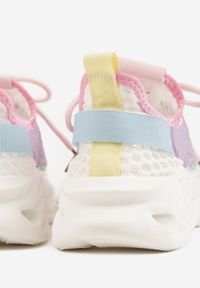 Born2be - Biało-Fioletowe Siateczkowe Buty Sportowe Sneakersy na Grubej Tłoczonej Podeszwie Telarienna. Okazja: na co dzień. Zapięcie: sznurówki. Kolor: biały. Materiał: jeans. Obcas: na platformie #4