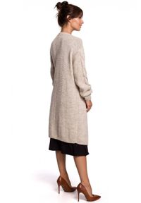 Polskie swetry - Długi sweter z wełną splot w warkocz beżowa miękka przędza. Kolor: beżowy. Materiał: wełna. Długość: długie. Wzór: ze splotem #2