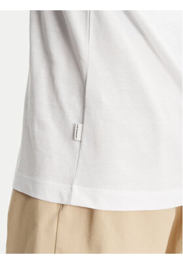 Jack & Jones - Jack&Jones T-Shirt Varenna 12273162 Biały Regular Fit. Kolor: biały. Materiał: bawełna