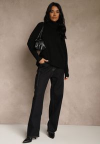 Renee - Czarny Casualowy Golf Tusara. Okazja: na co dzień. Typ kołnierza: golf. Kolor: czarny. Materiał: jeans. Styl: casual #4