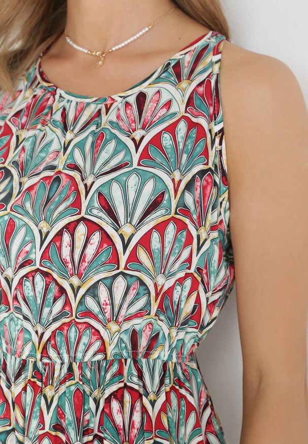 Born2be - Zielona Sukienka z Wiskozy w Stylu Boho z Gumką w Pasie Lostti. Kolor: zielony. Materiał: wiskoza. Sezon: lato. Typ sukienki: rozkloszowane. Styl: boho