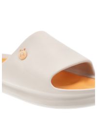 Hot Potatoes by Gioseppo - Beżowe Klapki Damskie Hot Potatoes Z Wymienną Wkładką. Okazja: na co dzień. Kolor: beżowy. Wzór: aplikacja. Sezon: lato. Styl: casual, elegancki #8