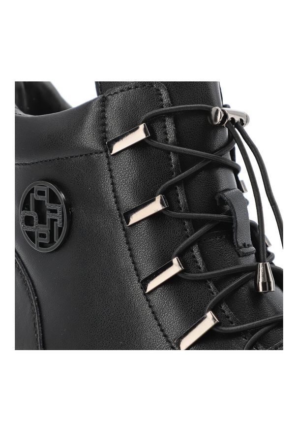 Czarne Botki Filippo Modne Buty Damskie. Zapięcie: sznurówki. Kolor: czarny. Materiał: jeans. Szerokość cholewki: normalna. Wzór: aplikacja. Styl: elegancki, sportowy