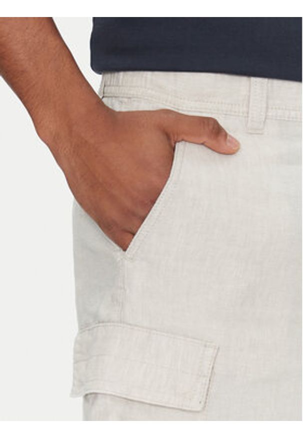 BOSS Szorty materiałowe Sisla-9-Cargo-Shorts 50536888 Beżowy Tapered Fit. Kolor: beżowy. Materiał: syntetyk