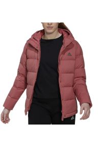 Adidas - Kurtka adidas Helionic Hooded Down HG8745 - czerwona. Okazja: na co dzień. Typ kołnierza: kaptur. Kolor: czerwony. Materiał: materiał, puch, poliester. Wzór: aplikacja. Styl: klasyczny, casual