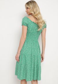 Born2be - Zielona Bawełniana Sukienka w Drobne Kwiaty z Gumkami w Talii Fielita. Kolor: zielony. Materiał: bawełna. Długość rękawa: krótki rękaw. Wzór: kwiaty. Sezon: lato. Styl: elegancki #2
