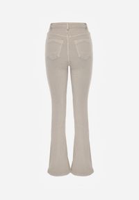Renee - Jasnobeżowe Jeansy Dzwony Bawełnanie Briris. Okazja: na co dzień, na spotkanie biznesowe, do pracy. Stan: podwyższony. Kolekcja: dla wysokich. Kolor: beżowy. Sezon: lato. Styl: casual, elegancki, biznesowy #5
