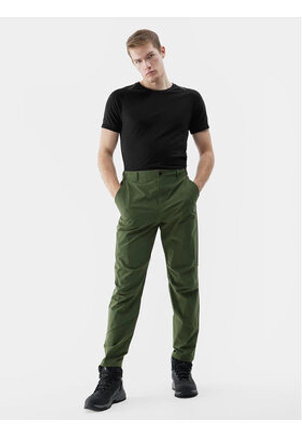 4f - 4F Spodnie outdoor 4FWSS24TFTRM483 Zielony Regular Fit. Kolor: zielony. Materiał: syntetyk. Sport: outdoor