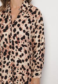Born2be - Beżowa Wiskozowa Sukienka Koszulowa z Lnem w Panterkę w Stylu Nietoperza Emarille. Okazja: na co dzień. Kolor: beżowy. Materiał: len, wiskoza. Wzór: motyw zwierzęcy. Typ sukienki: koszulowe. Styl: klasyczny, casual #3