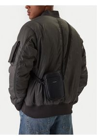 Calvin Klein Saszetka Raised Slim Reporter LV04D3278G Czarny. Kolor: czarny. Materiał: skóra #1