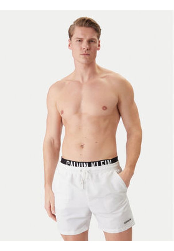 Calvin Klein Swimwear Szorty kąpielowe LV00N61015 Biały Regular Fit. Kolor: biały. Materiał: syntetyk