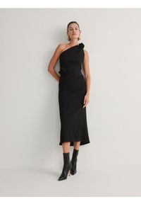 Reserved - Spódnica z przeszyciami - czarny. Kolor: czarny. Materiał: dzianina, wiskoza. Wzór: gładki #1