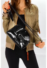 Laura Biaggi - Czarna torebka mała lakierowana laura biaggi js208. Kolor: czarny. Materiał: lakierowane #1